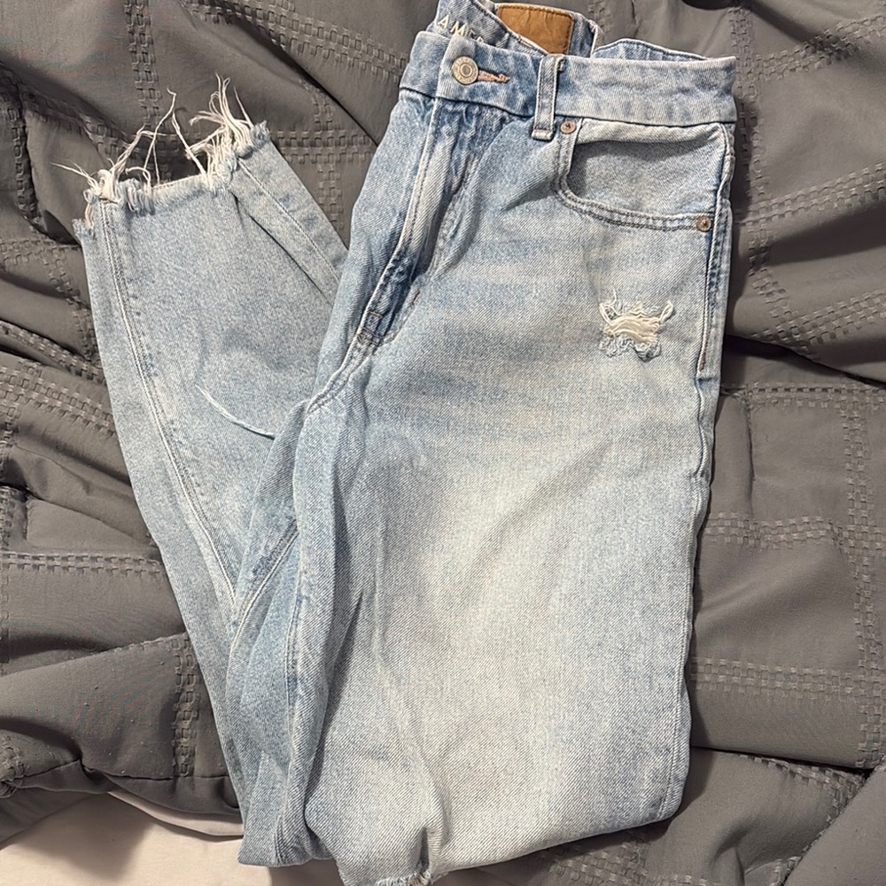 American Eagle curvy mom jean